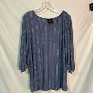 W5 3c chambray blue white broken stripe extremely soft 3/4 Belle ruffled sleeve